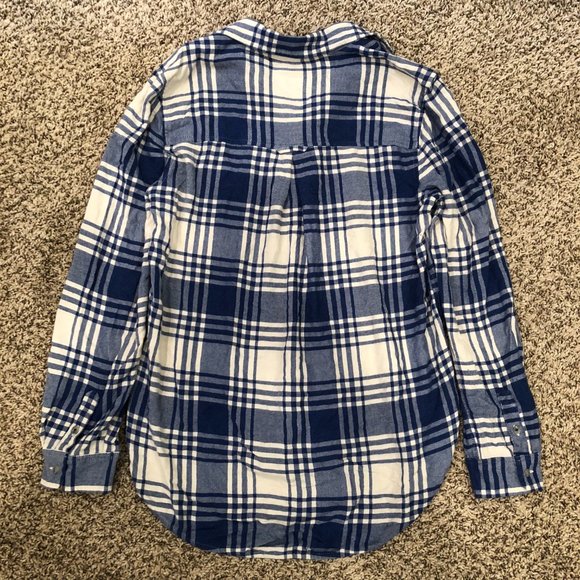 American Eagle boyfriend fit flannel - Picture 2 of 3